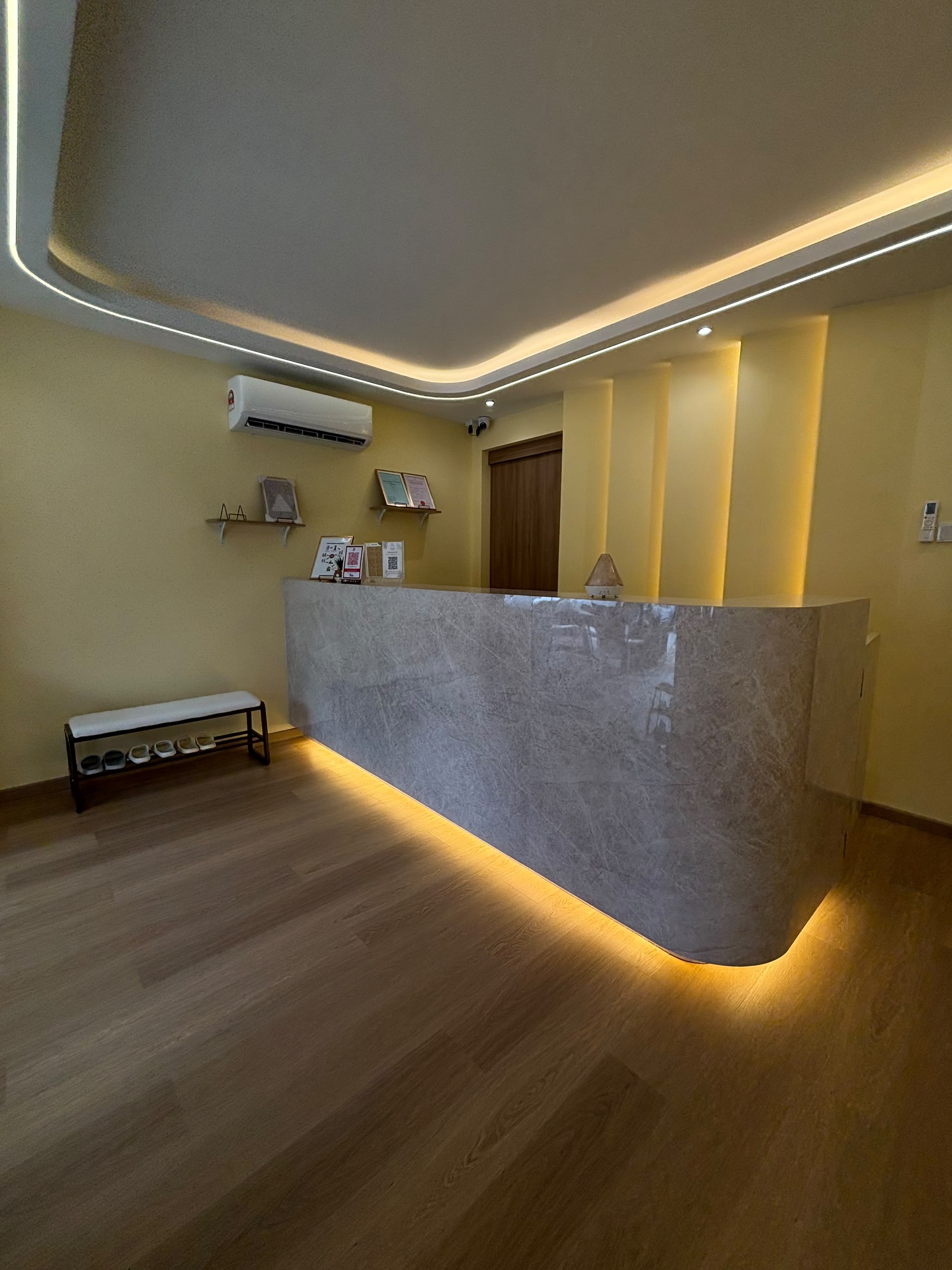 Reception counter at Aurea Dental clinic, Taman TTDI Jaya, Shah Alam